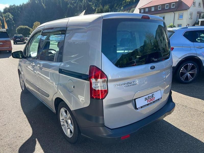 Gebraucht Ford Transit Trend 101 PS (74 kW) 2019 Silber Kombi
