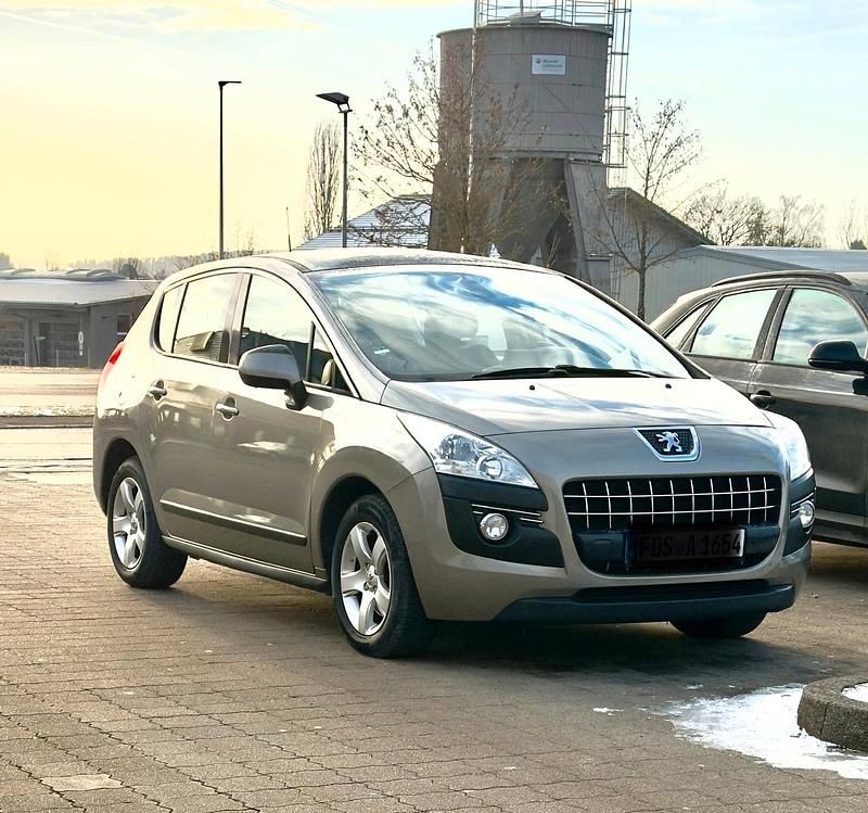 Gold Gebraucht 2009 Peugeot 3008 S SUV | 5.100 € (Fairer Preis) - Bild 1/4