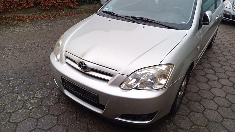 Gebraucht Toyota Corolla Edition 90 PS (66 kW) 2006 Silber Limousine