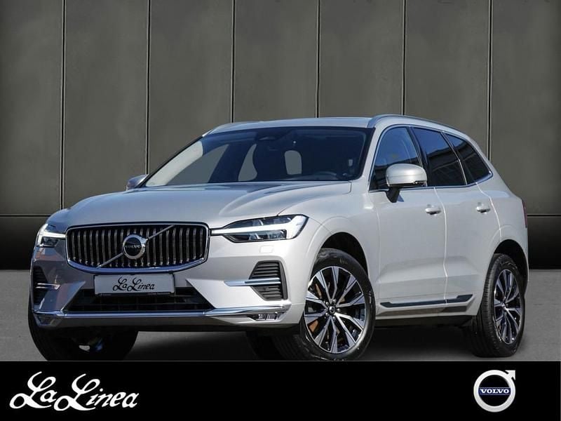 Gebraucht Volvo XC60 Plus 197 PS (144 kW) 2023 Silver dawn / metallic SUV