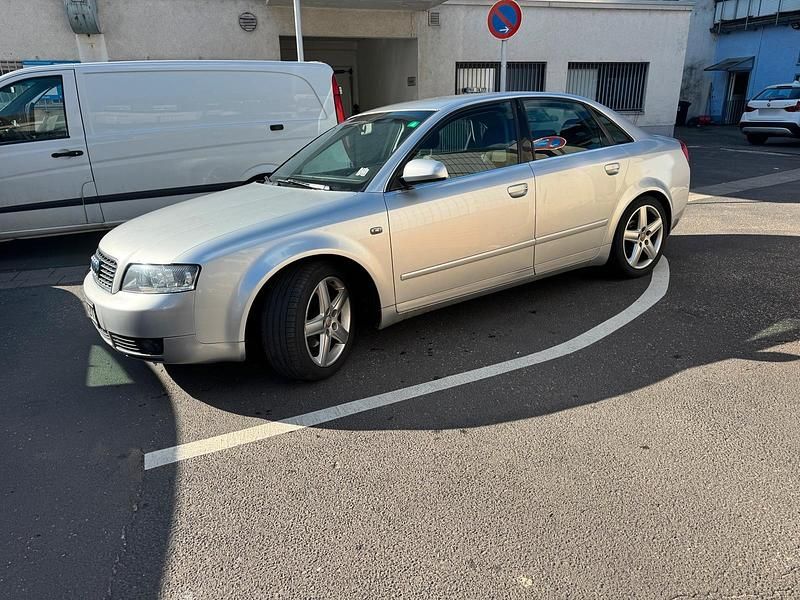 Gebraucht Audi A4 131 PS (96 kW) 2004 Silber Limousine