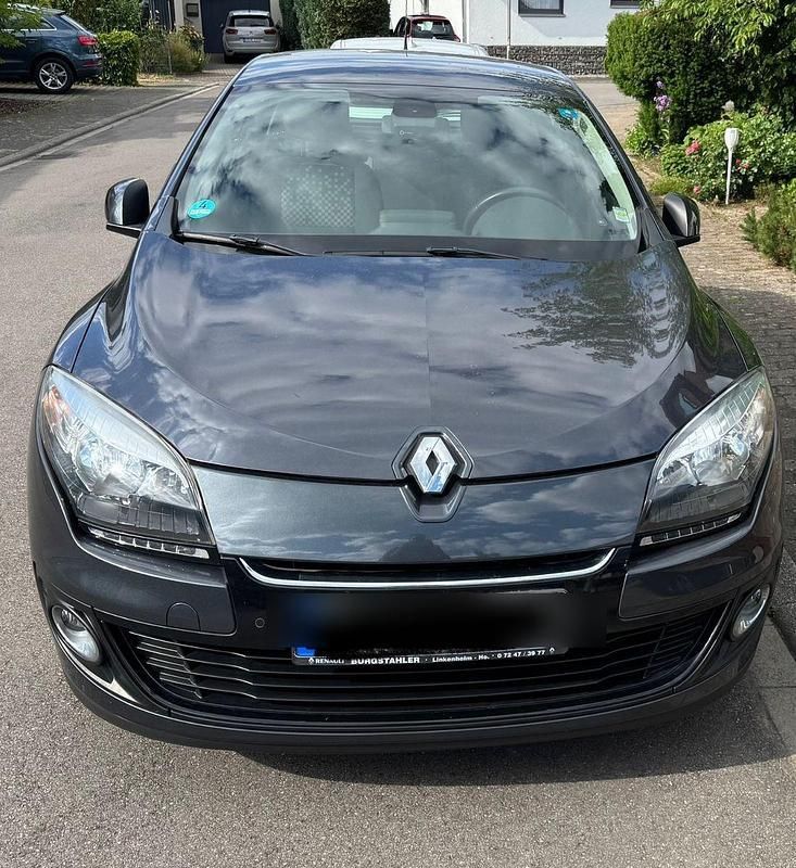 Grau Gebraucht 2013 Renault Mégane GrandTour Initiale Paris Kombi | 3.500 € (Superpreis) - Bild 1/4