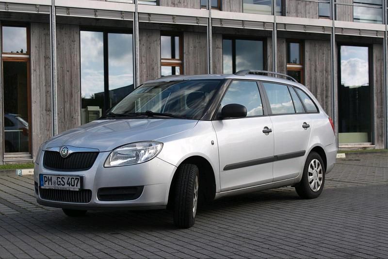Silber Gebraucht 2008 Skoda Fabia Kombi | 1.500 € (Guter Preis) - Bild 1/4