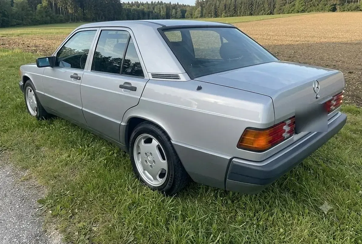 Gebraucht Mercedes 190 Sportline 112 PS (82 kW) 1993 Limousine