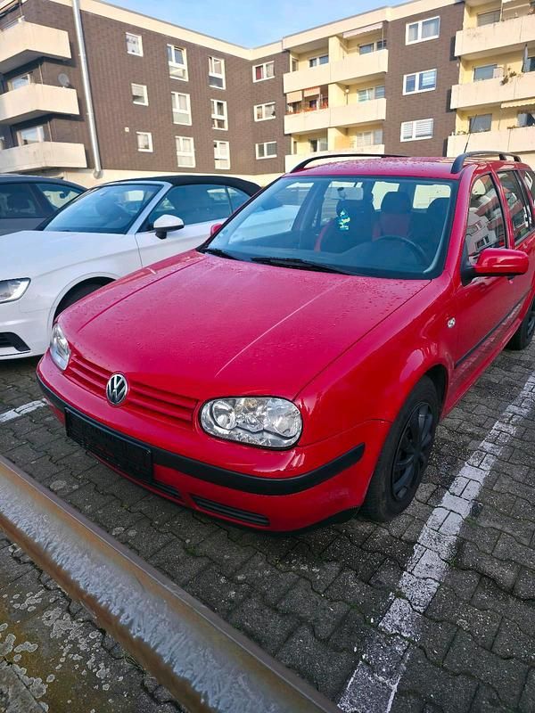 Rot Gebraucht 2000 VW Golf IV Kombi | 1.200 € (Etwas zu teuer) - Bild 1/4