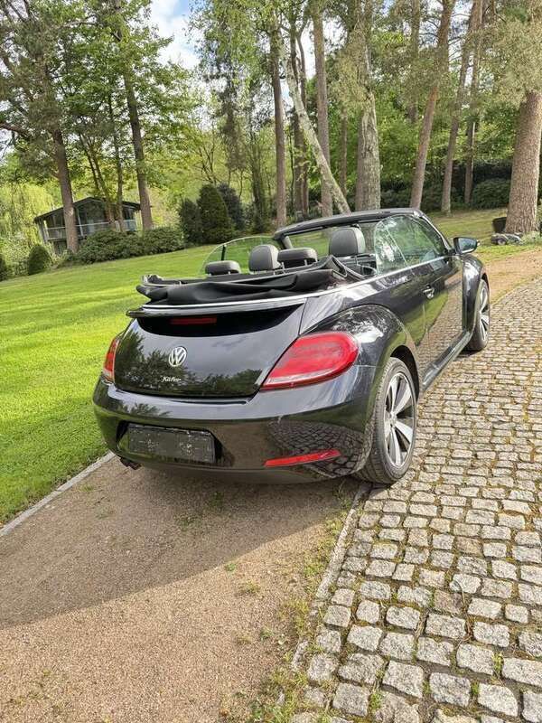 Schwarz Gebraucht 2016 VW Beetle Allstar Cabrio | 19.900 € (Fairer Preis) - Bild 1/4