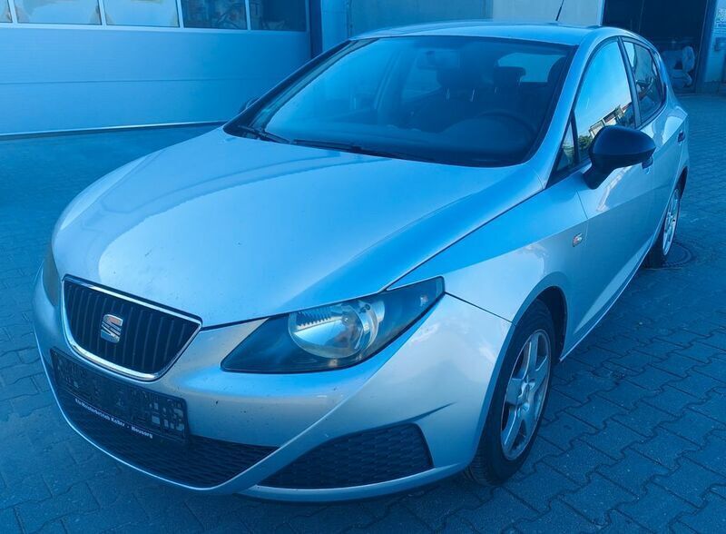 Grau Gebraucht 2008 Seat Ibiza Reference Limousine | 1.700 € (Superpreis) - Bild 1/4