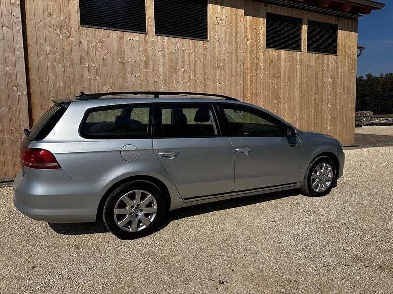 Gebraucht VW Passat 140 PS (102 kW) 2012 Silber Kombi