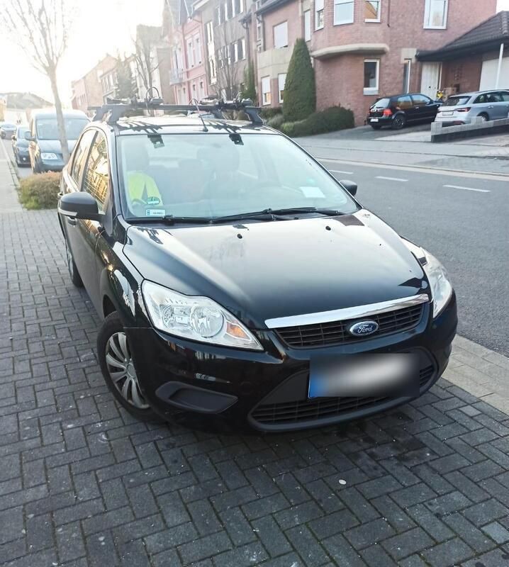 Schwarz Gebraucht 2008 Ford Focus Limousine | 1.800 € (Guter Preis) - Bild 1/4