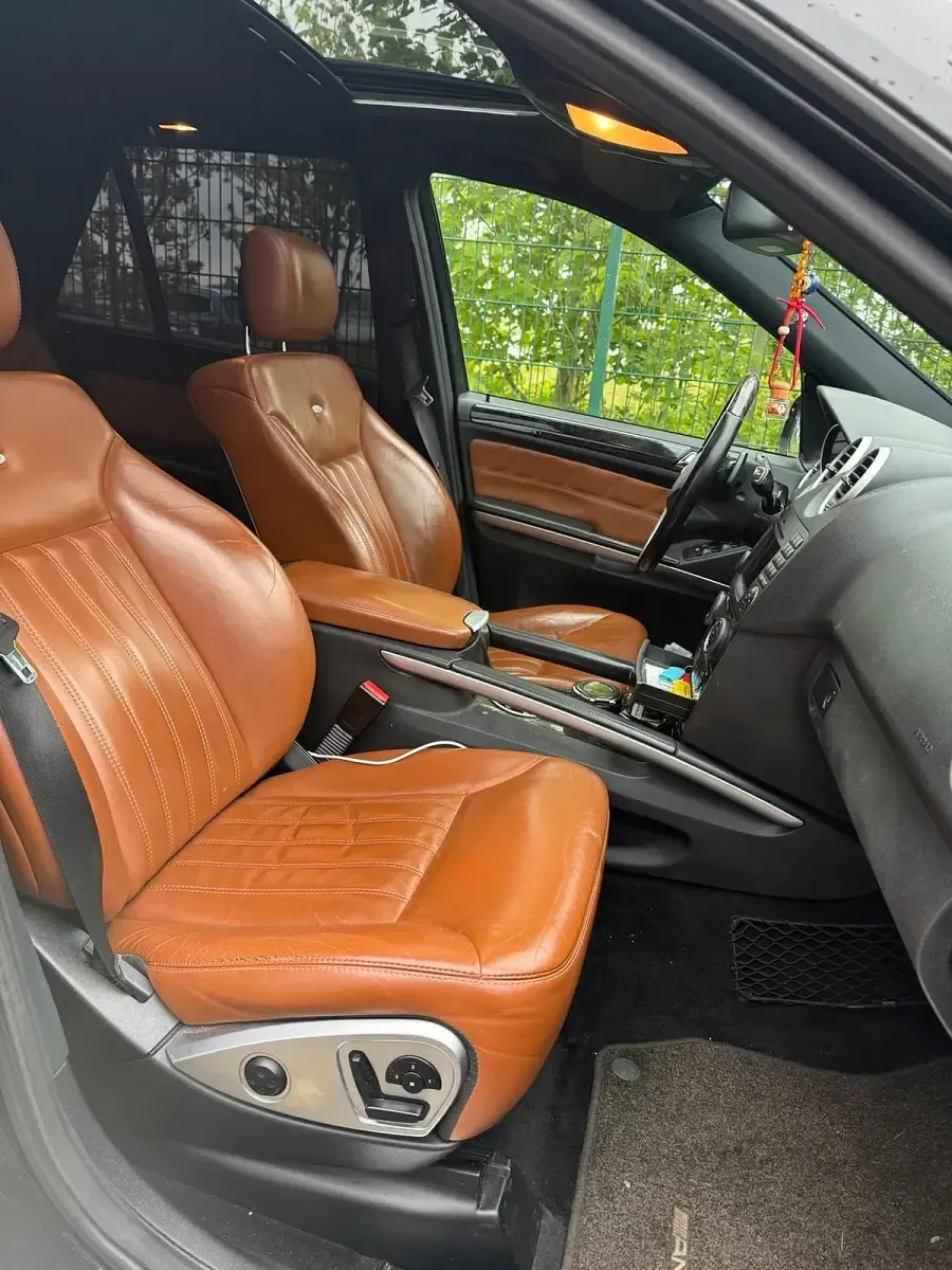Gebraucht Mercedes ML350 AMG 224 PS (164 kW) 2010 Schwarz SUV