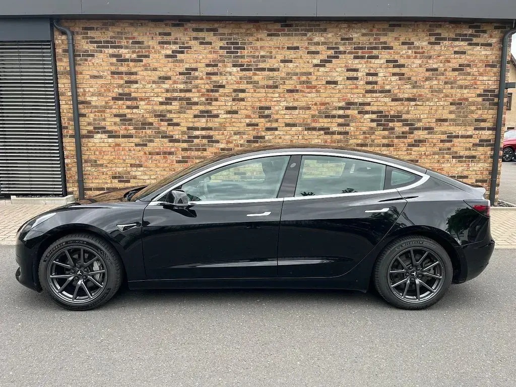 Gebraucht Tesla Model 3 Long Range RWD 239 kW (325 PS) 2019 Schwarz Limousine