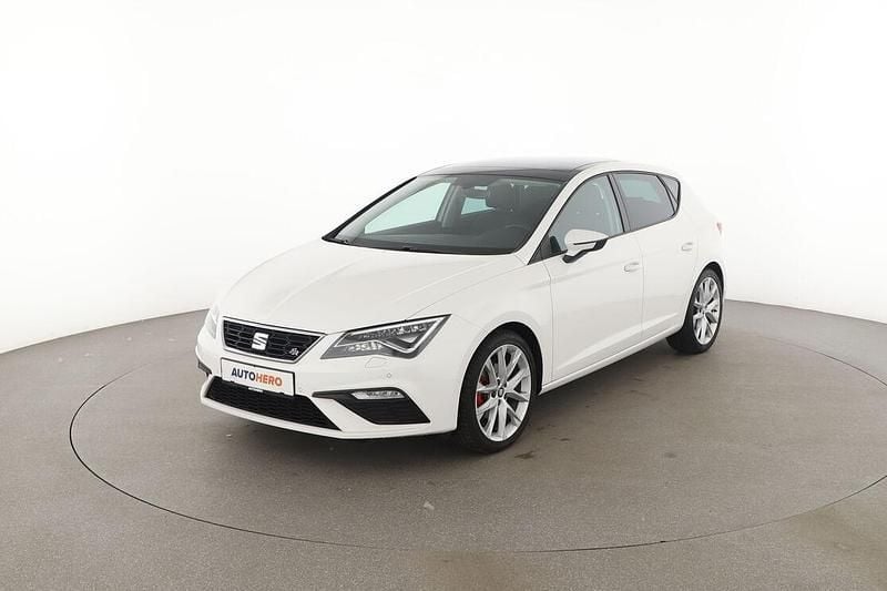 Weiß Gebraucht 2019 Seat Leon FR Limousine | 17.280 € (Fairer Preis) - Bild 1/4