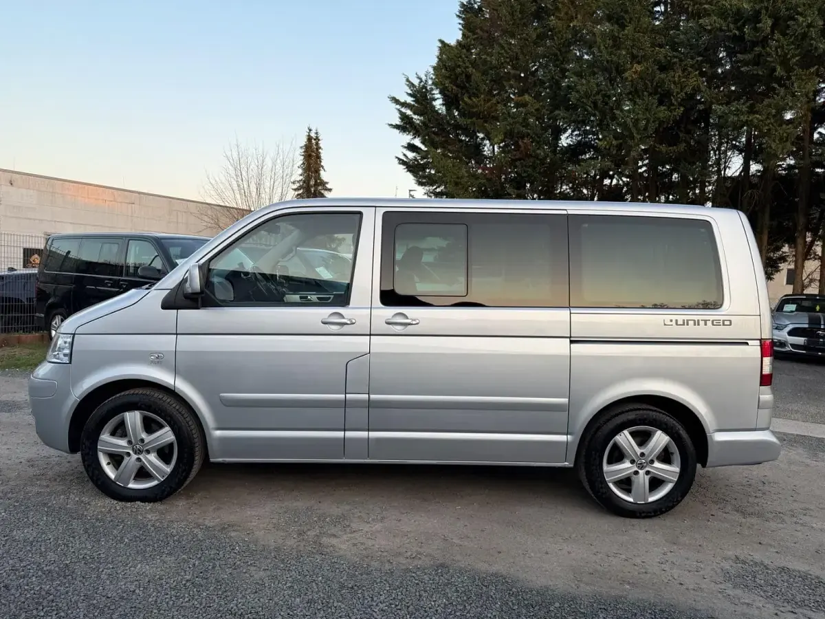 Gebraucht VW Multivan United 131 PS (96 kW) 2008 Silber Van / Kleinbus