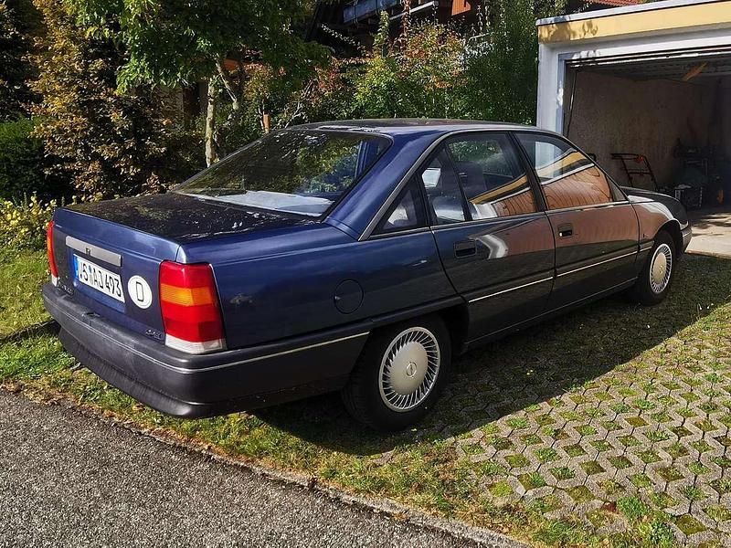 Gebraucht Opel Omega Edition 116 PS (85 kW) 1988 Blau Limousine