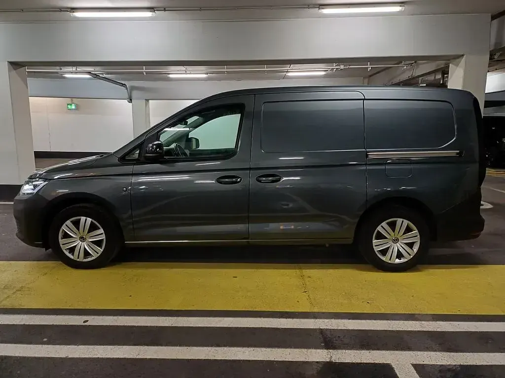 Gebraucht VW Caddy Basis 122 PS (89 kW) 2022 Indiumgrau Van / Kleinbus