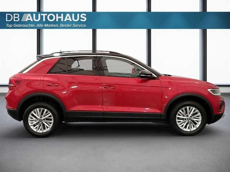 Gebraucht VW T-Roc IQ Drive 150 PS (110 kW) 2023 Rot SUV