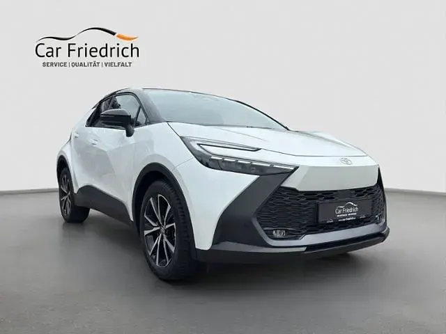 Gebraucht Toyota C-HR Team 140 PS (102 kW) 2024 Weiß SUV