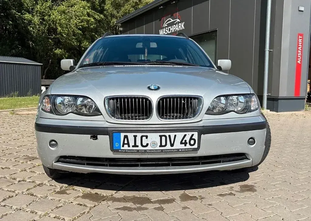Gebraucht BMW 320 204 PS (150 kW) 2003 Silber Kombi
