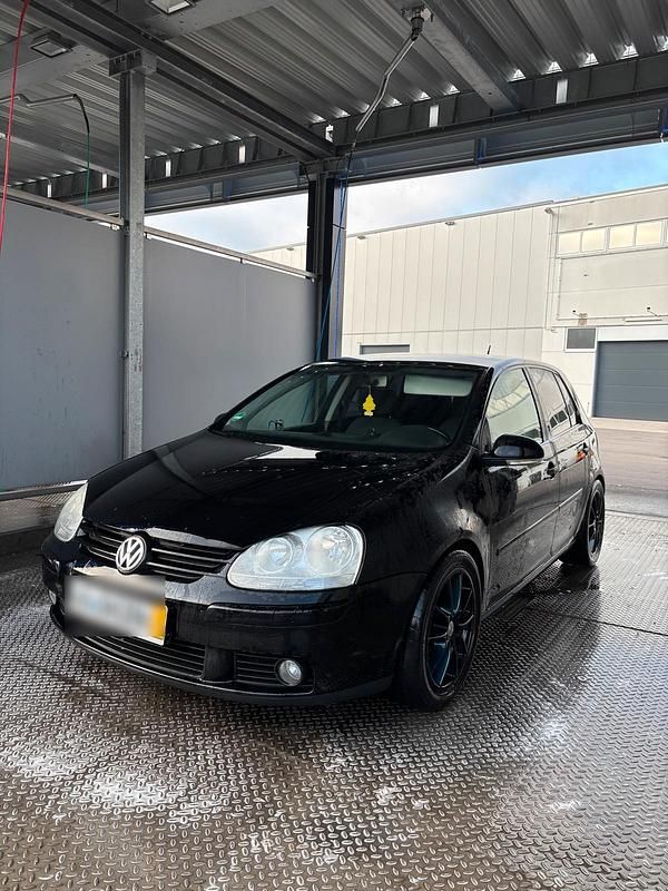 Schwarz Gebraucht 2006 VW Golf V Edition Kleinwagen | 1.750 € (Superpreis) - Bild 1/3