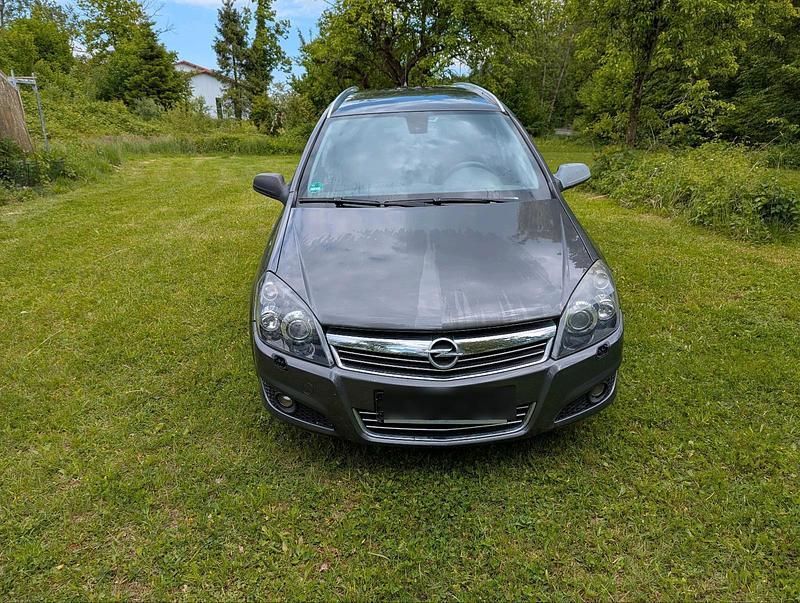 Grau Gebraucht 2009 Opel Astra Kombi | 1.700 € - Bild 1/4