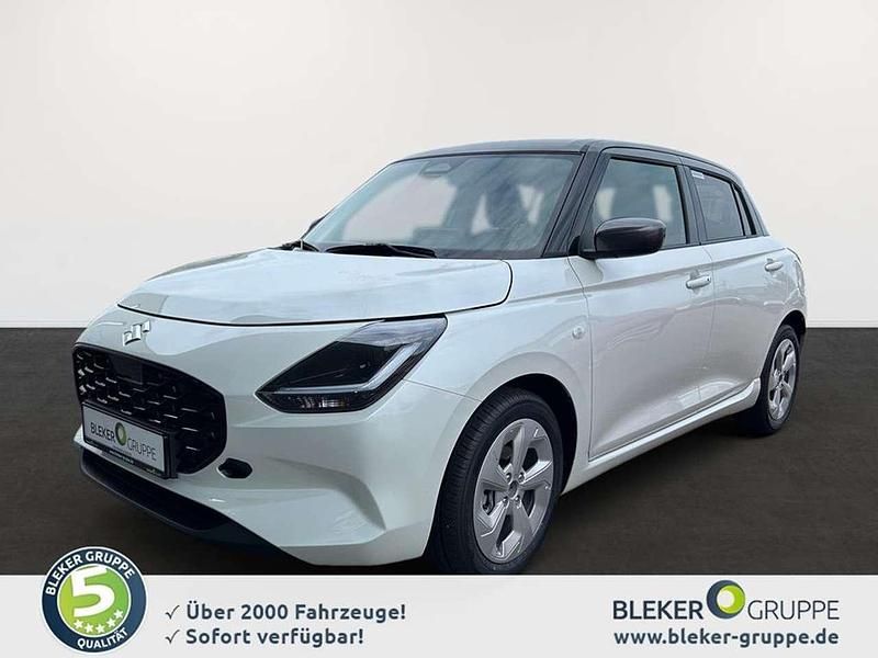 Pure white / mineral Neu 2024 Suzuki Swift Comfort Kleinwagen | 18.490 € - Bild 1/4