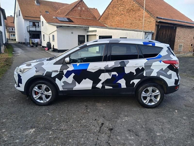 Gebraucht Ford Kuga 147 PS (108 kW) 2013 Weiß SUV