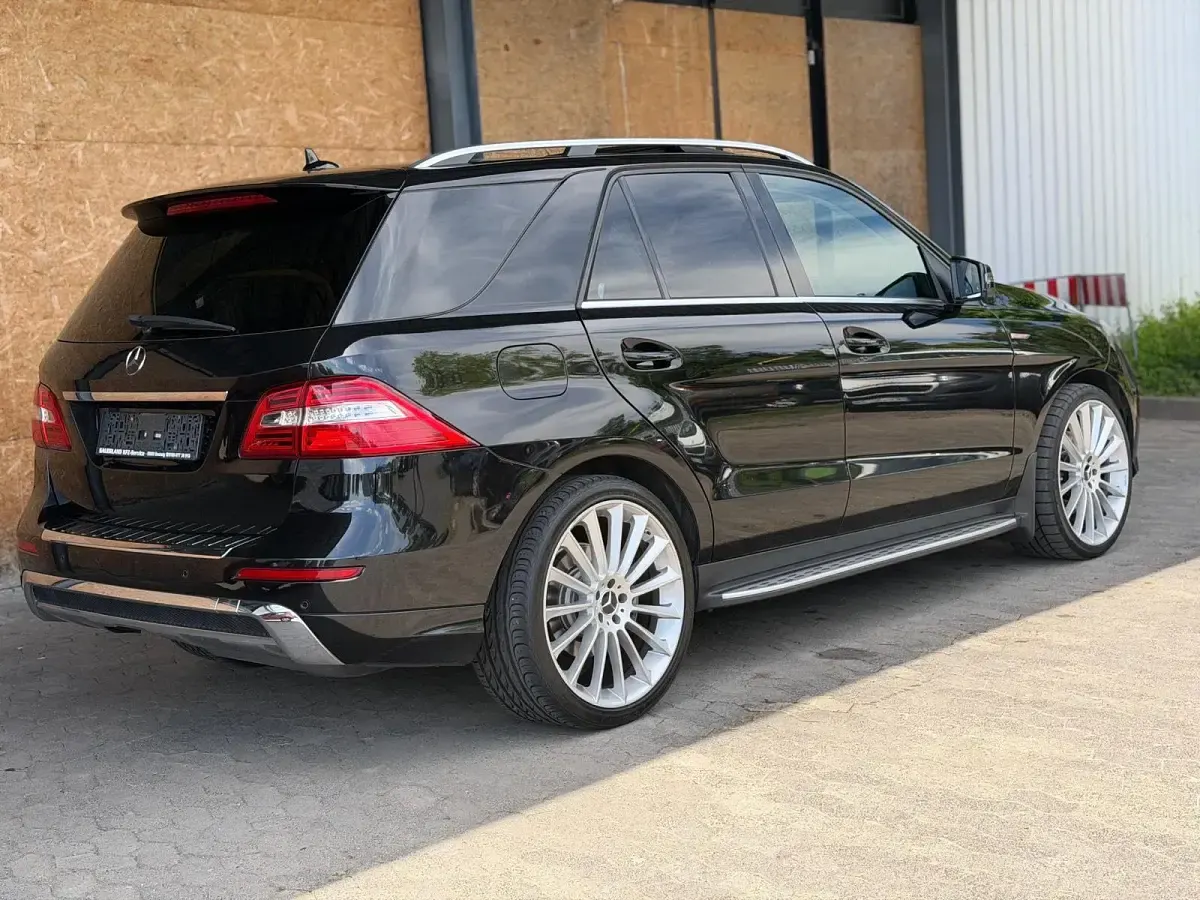 Gebraucht Mercedes ML350 258 PS (189 kW) 2014 Schwarz SUV