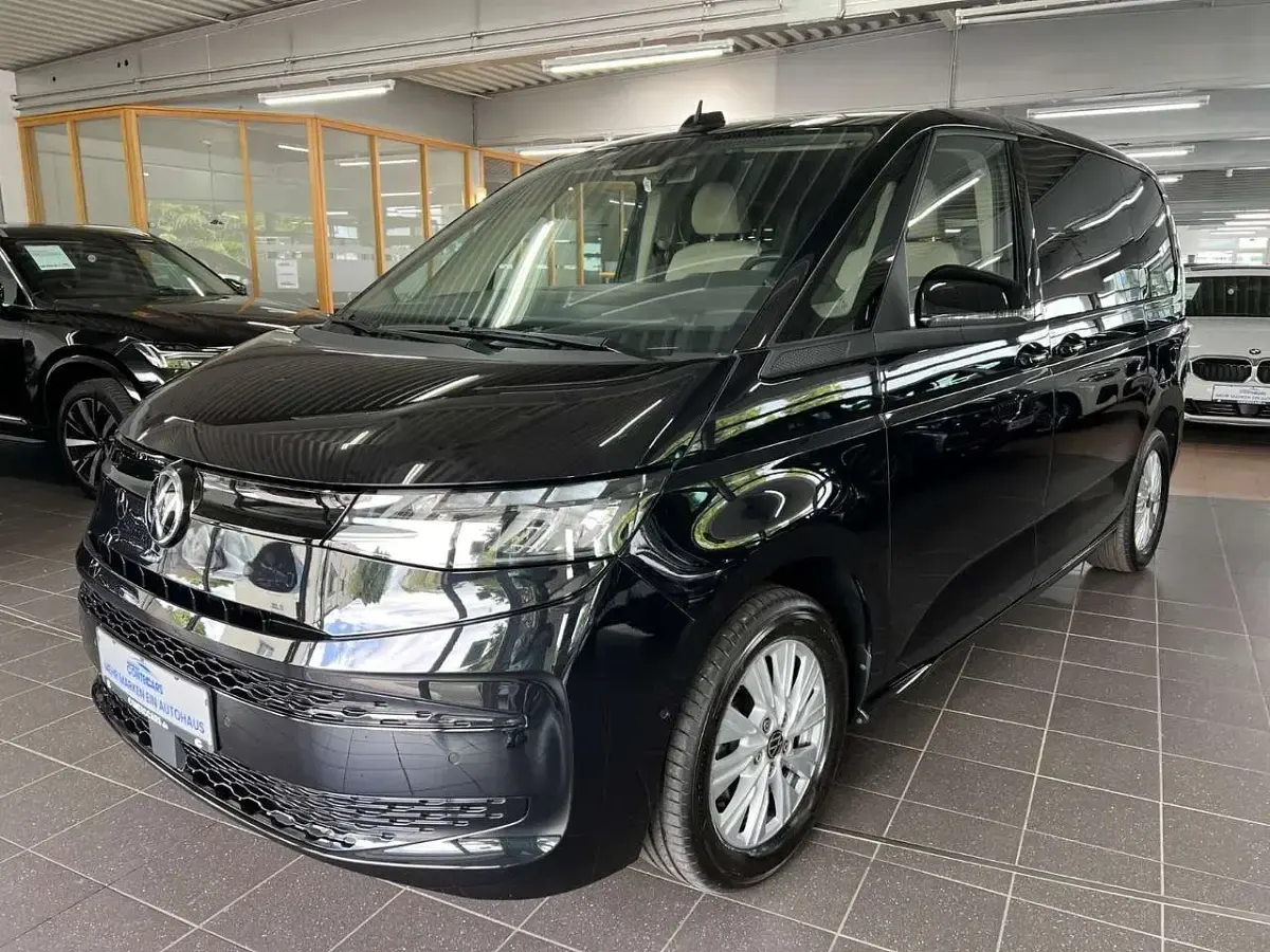 Gebraucht VW Multivan 150 PS (110 kW) 2025 Deep black Van / Kleinbus