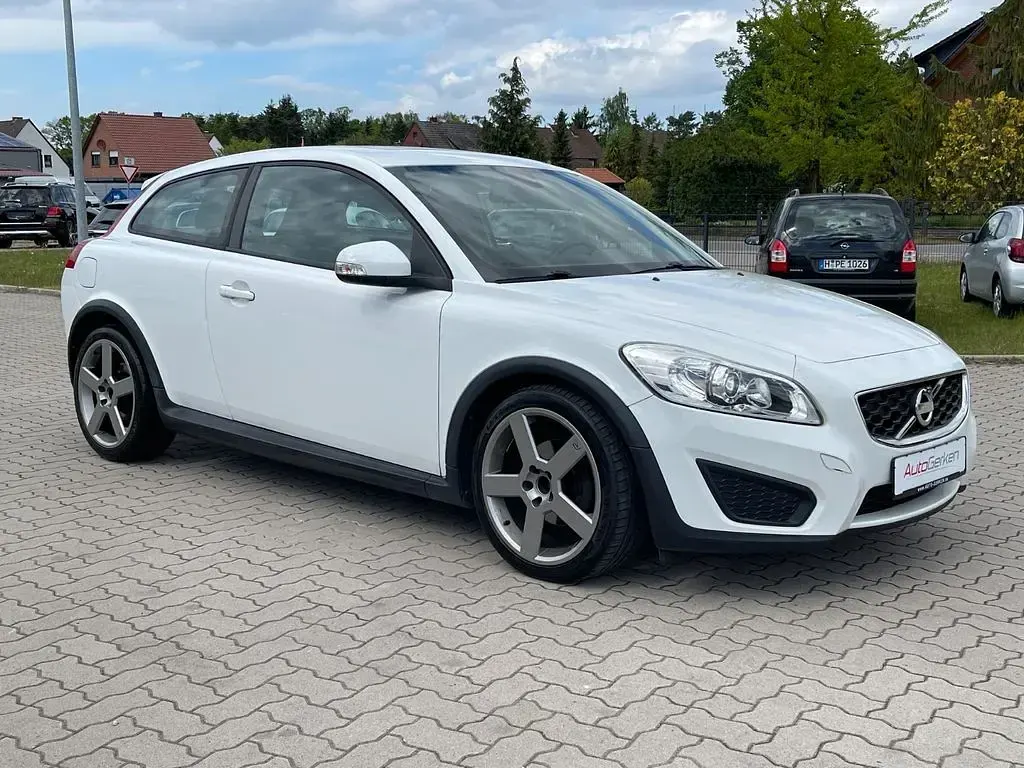 Gebraucht Volvo C30 114 PS (83 kW) 2012 Ice white Kleinwagen