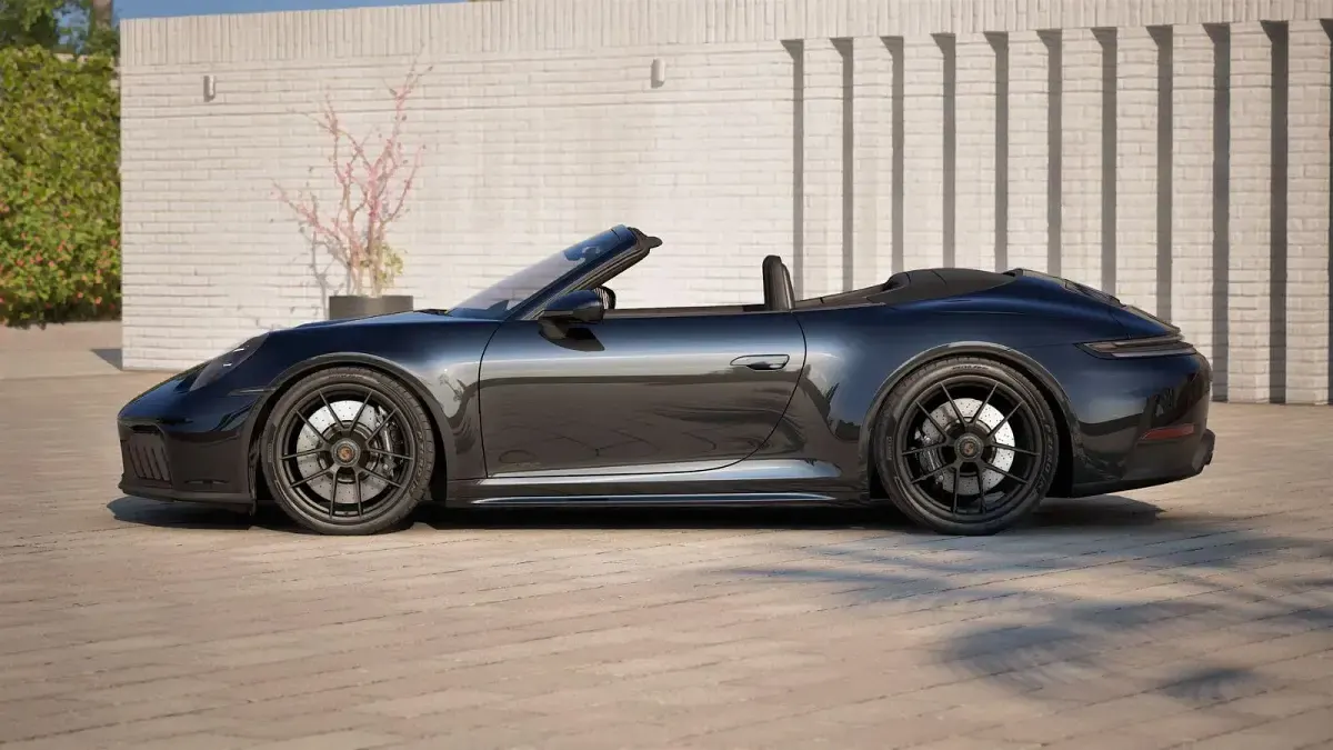 Neu Porsche 911 Carrera GTS 541 PS (397 kW) 2026 Tiefschwarzmetallic Cabrio