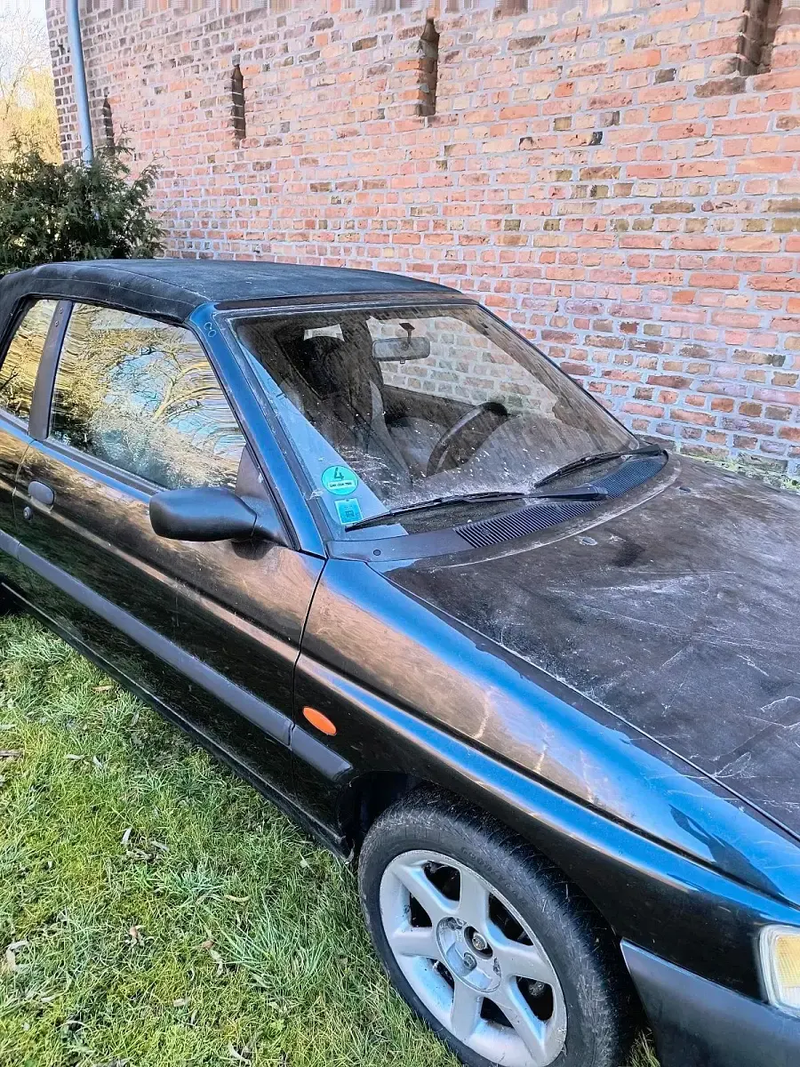 Gebraucht Ford Escort Cabriolet 90 PS (66 kW) 1995 Blau Cabrio