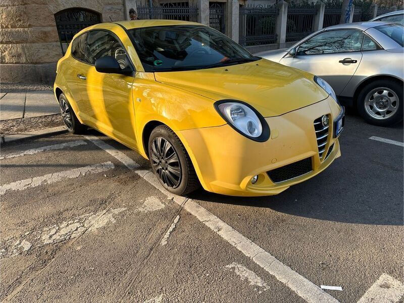 Gelb Gebraucht 2009 Alfa Romeo MiTo Kleinwagen | 1.950 € (Superpreis) - Bild 1/4