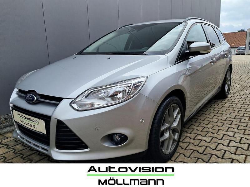Gebraucht Ford Focus 125 PS (91 kW) 2014 Silber Limousine