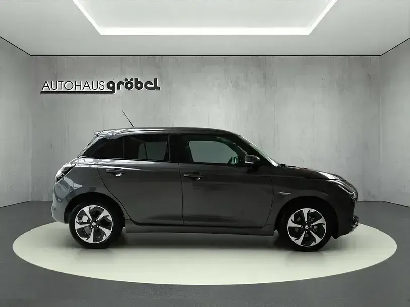 Gebraucht Suzuki Swift Comfort 83 PS (61 kW) 2024 Mineral gray met. (metallic) Kleinwagen