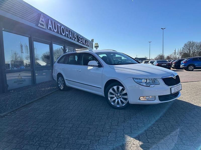 Weiß Gebraucht 2013 Skoda Superb Elegance Kombi | 4.990 € (Guter Preis) - Bild 1/4