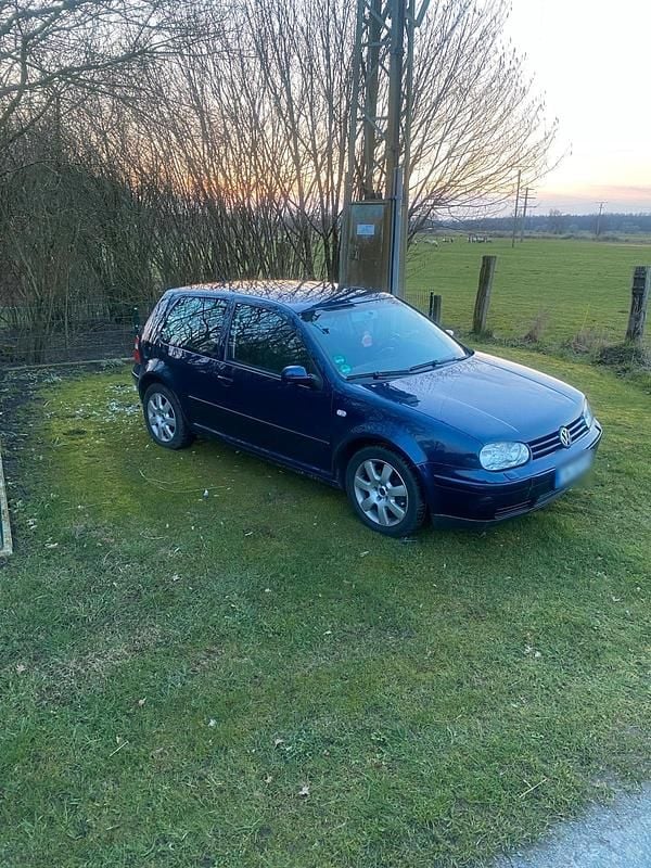 Gebraucht VW Golf IV 115 PS (84 kW) 2003 Blau Kleinwagen
