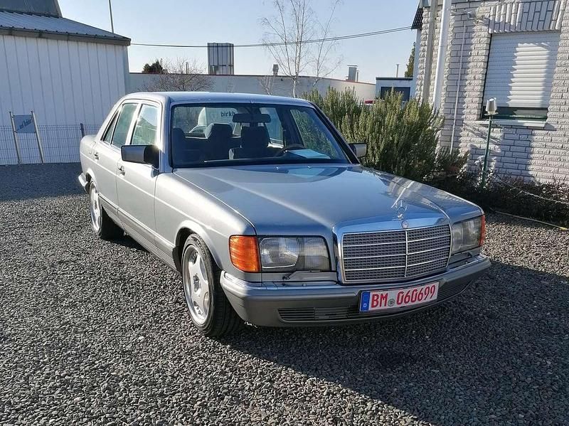 Silberblaumetallic Gebraucht 1982 Mercedes 280 SE Limousine | 9.990 € - Bild 1/4