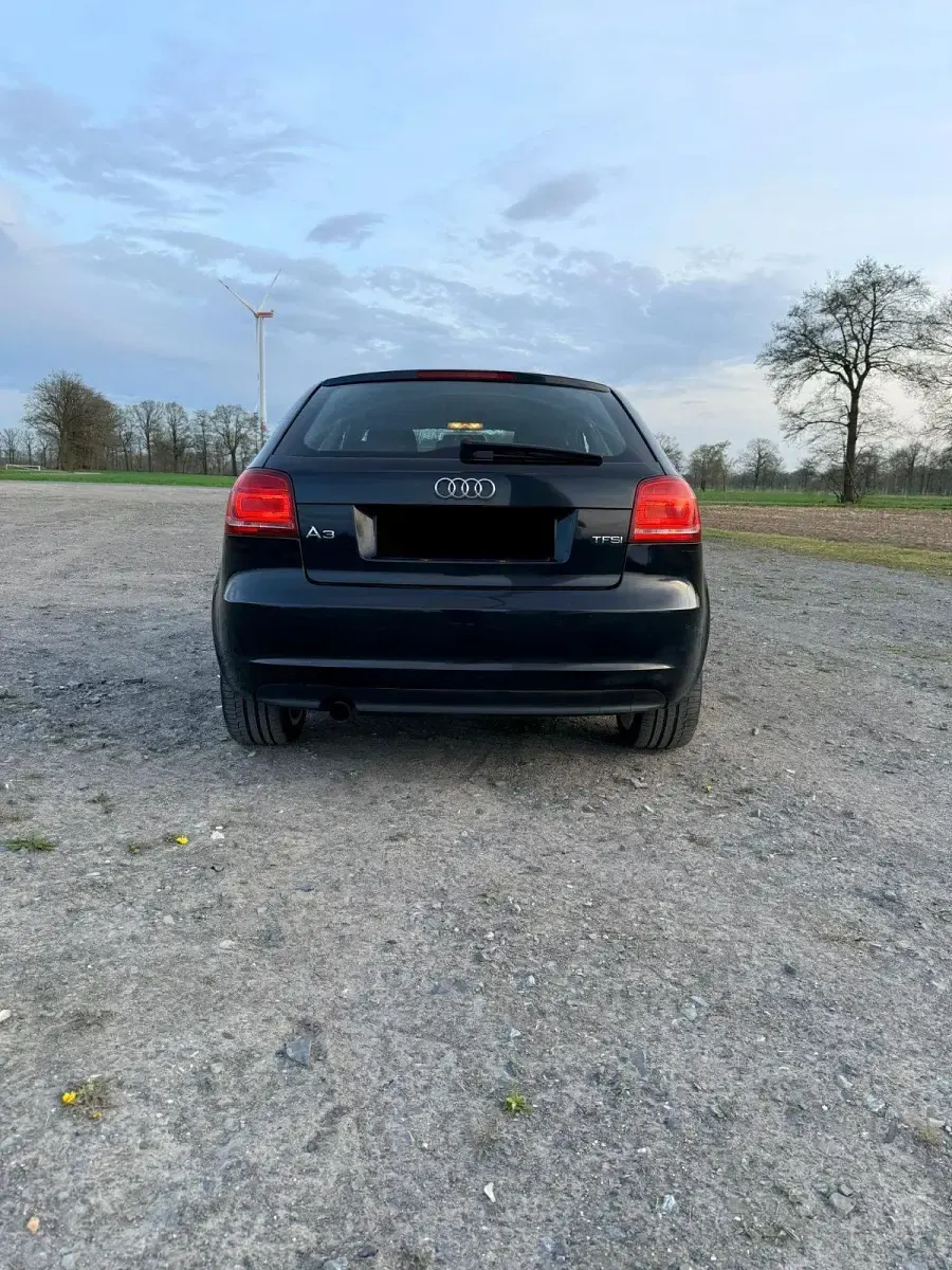 Używany Audi A3 105 KM (77 kW) 2010 Czarny Hatchback