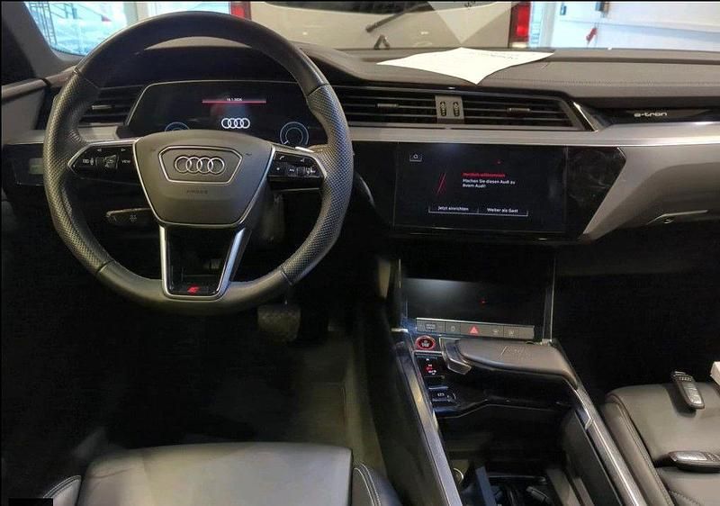 Gebraucht Audi e-tron Sport 369 kW (503 PS) 2022 Schwarz SUV