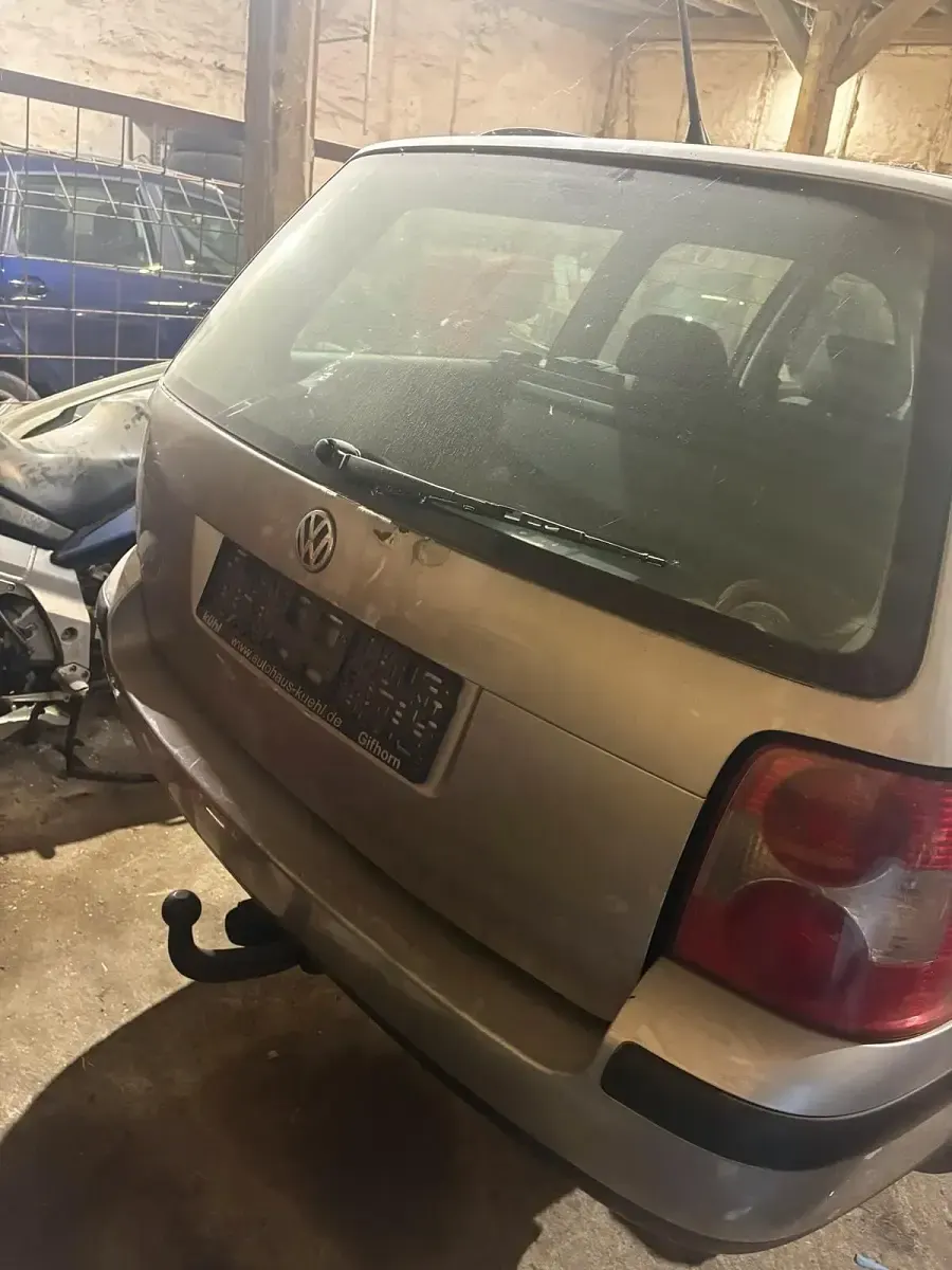 Gebraucht VW Passat 131 PS (96 kW) 2004 Silber Kombi