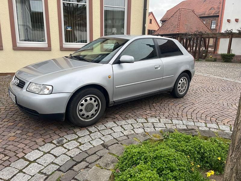 Gebraucht Audi A3 Ambition 101 PS (74 kW) 1999 Silber Kleinwagen