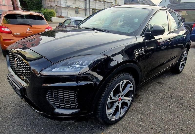 Schwarz Gebraucht 2018 Jaguar E-Pace First Edition SUV | 17.900 € (Superpreis) - Bild 1/4