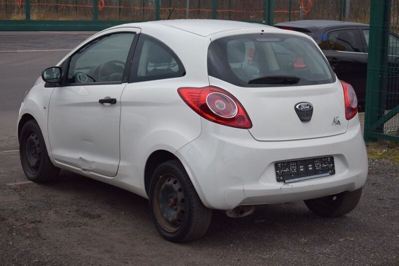 Gebraucht Ford Ka Ambiente 69 PS (50 kW) 2013 Crystalweiß Kleinwagen