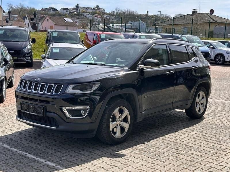 Gebraucht Jeep Compass Limited 140 PS (102 kW) 2018 Diamond black crystal (metallic) SUV
