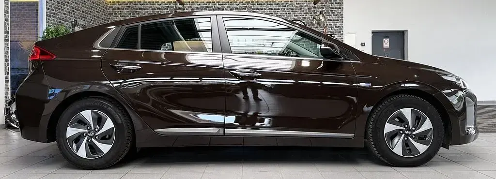 Gebraucht Hyundai Ioniq Style 141 PS (103 kW) 2018 Braun Kleinwagen