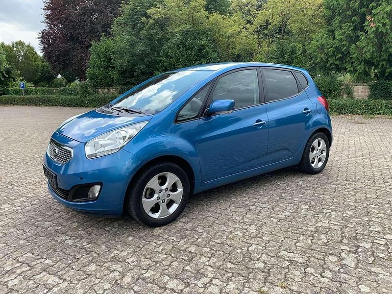 Blau Gebraucht 2010 Kia Venga Spirit Kleinwagen | 6.599 € (Fairer Preis) - Bild 1/4