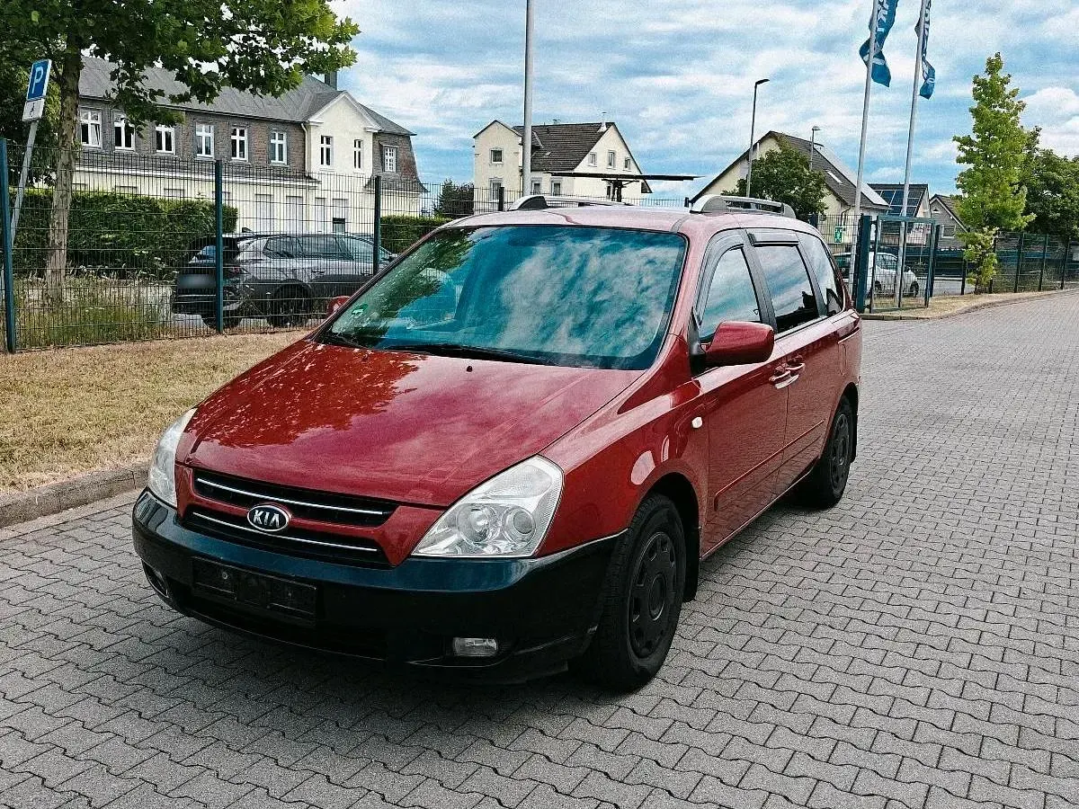 Gebraucht Kia Carnival 185 PS (136 kW) 2007 Rot Van / Kleinbus