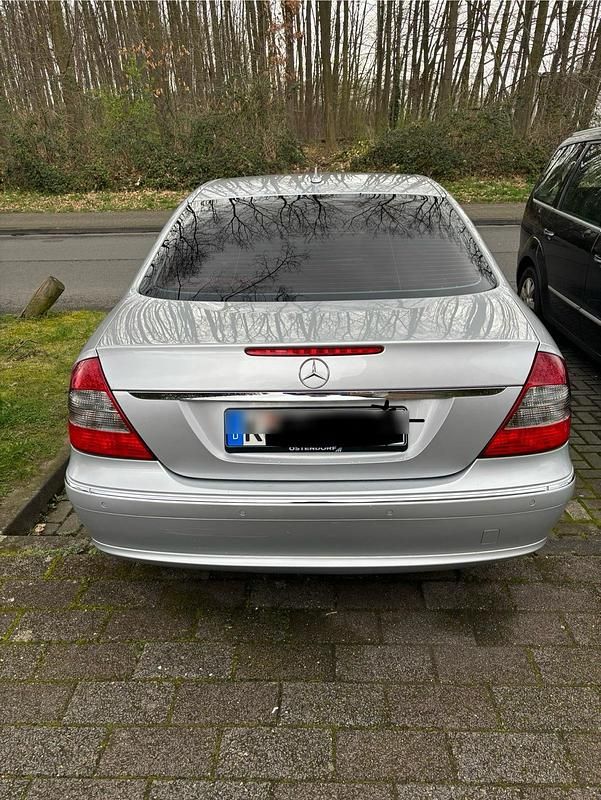 Gebraucht Mercedes 320 224 PS (164 kW) 2008 Silber Limousine