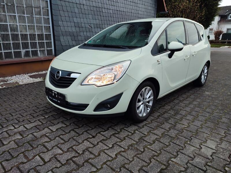 Weiß Gebraucht 2013 Opel Meriva Active Van / Kleinbus | 6.500 € (Etwas zu teuer) - Bild 1/4