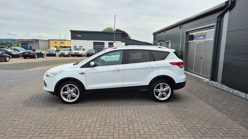 Gebraucht Ford Kuga Titanium 163 PS (119 kW) 2014 Weiß SUV
